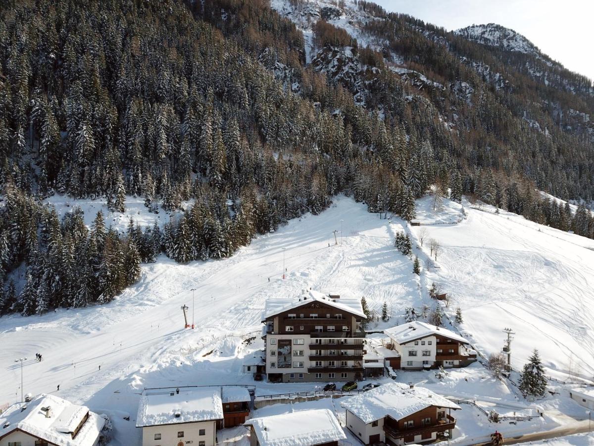 Aktivhotel Feichtner Hof Kaunertal Exterior photo